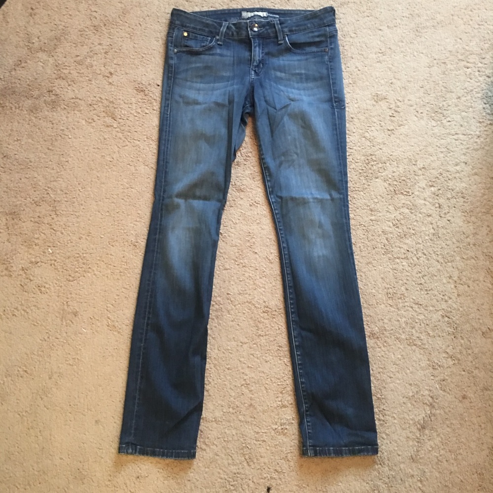 Women's skinny/straight jeans
